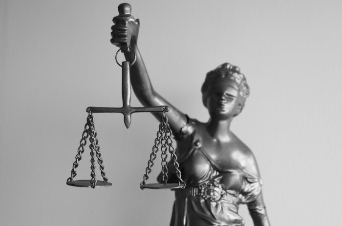 Factors to Note When Hiring the Best Professional Criminal Defense Lawyer